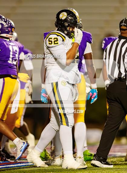 Thumbnail 1 in Northwestern vs Irmo (SCHSL 5A Div 2 Final) photogallery.