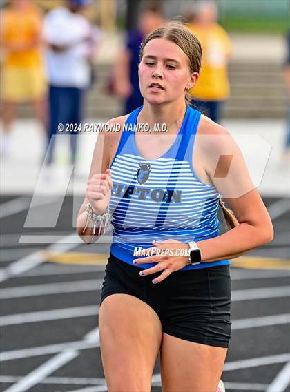 Thumbnail 2 in Muncie Central 3-Way (1600 Meter)  photogallery.