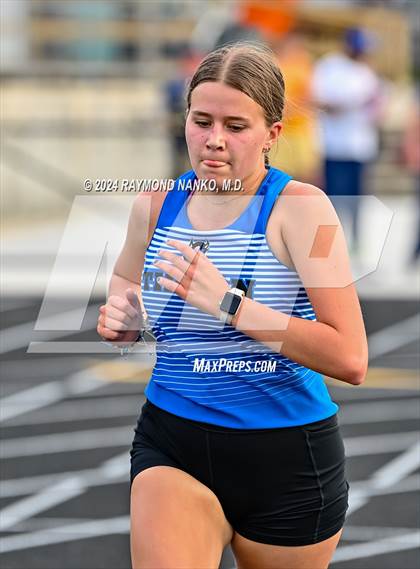 Thumbnail 2 in Muncie Central 3-Way (1600 Meter)  photogallery.