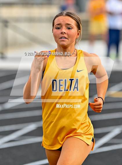 Thumbnail 1 in Muncie Central 3-Way (1600 Meter)  photogallery.