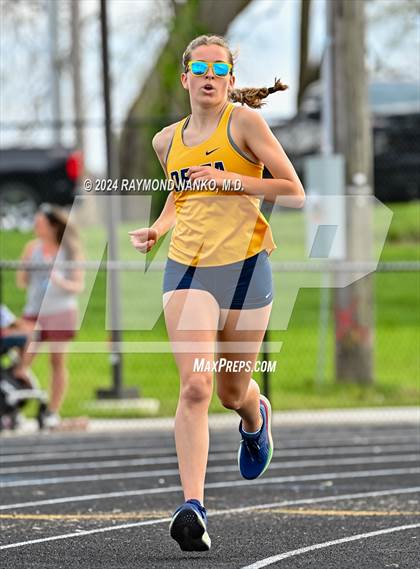 Thumbnail 1 in Muncie Central 3-Way (1600 Meter)  photogallery.