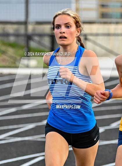 Thumbnail 3 in Muncie Central 3-Way (1600 Meter)  photogallery.
