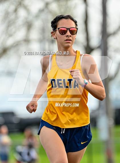 Thumbnail 2 in Muncie Central 3-Way (1600 Meter)  photogallery.