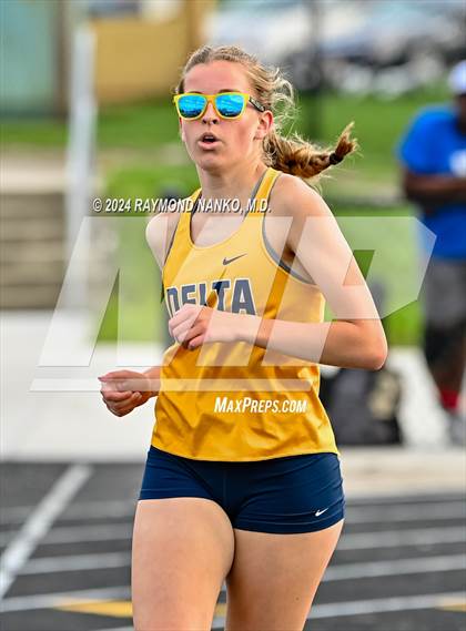 Thumbnail 3 in Muncie Central 3-Way (1600 Meter)  photogallery.
