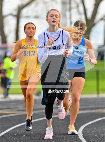 Thumbnail 2 in Muncie Central 3-Way (1600 Meter)  photogallery.
