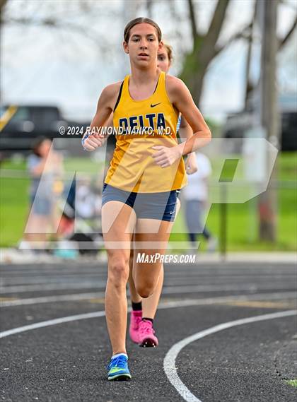 Thumbnail 1 in Muncie Central 3-Way (1600 Meter)  photogallery.
