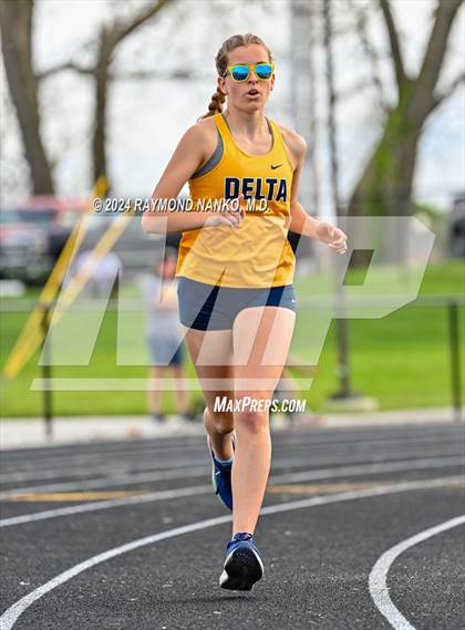 Thumbnail 1 in Muncie Central 3-Way (1600 Meter)  photogallery.