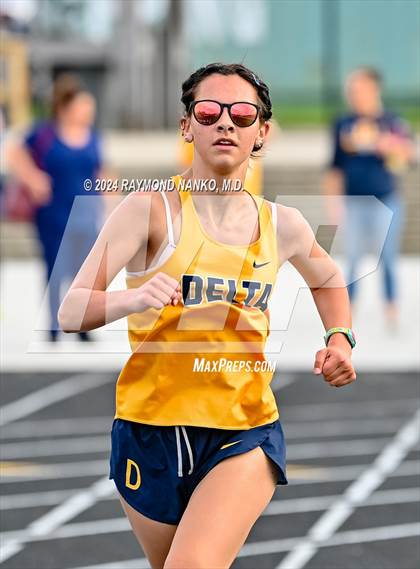 Thumbnail 2 in Muncie Central 3-Way (1600 Meter)  photogallery.