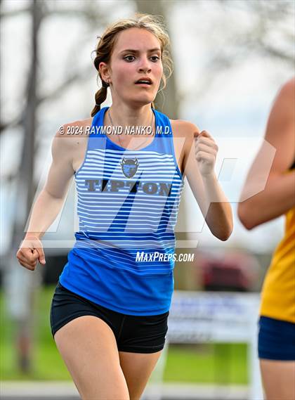 Thumbnail 2 in Muncie Central 3-Way (1600 Meter)  photogallery.