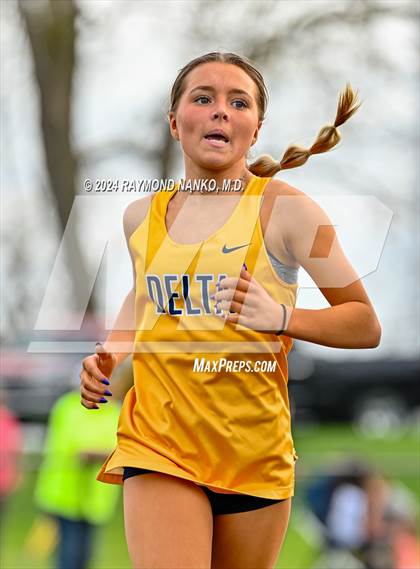 Thumbnail 2 in Muncie Central 3-Way (1600 Meter)  photogallery.