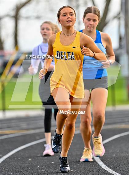 Thumbnail 2 in Muncie Central 3-Way (1600 Meter)  photogallery.