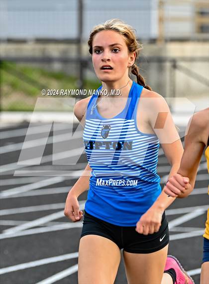 Thumbnail 1 in Muncie Central 3-Way (1600 Meter)  photogallery.