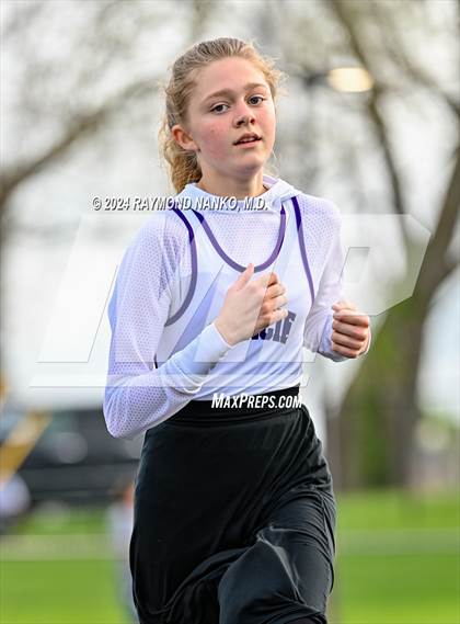 Thumbnail 1 in Muncie Central 3-Way (1600 Meter)  photogallery.