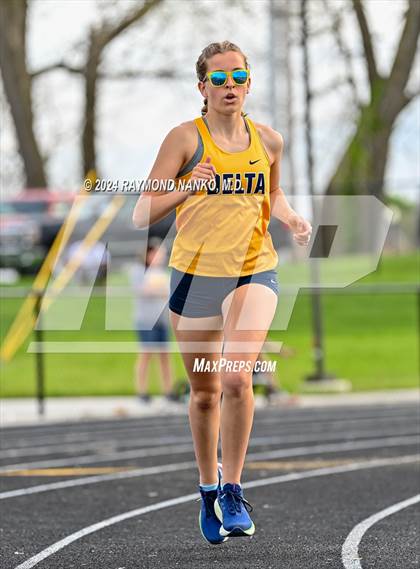 Thumbnail 3 in Muncie Central 3-Way (1600 Meter)  photogallery.
