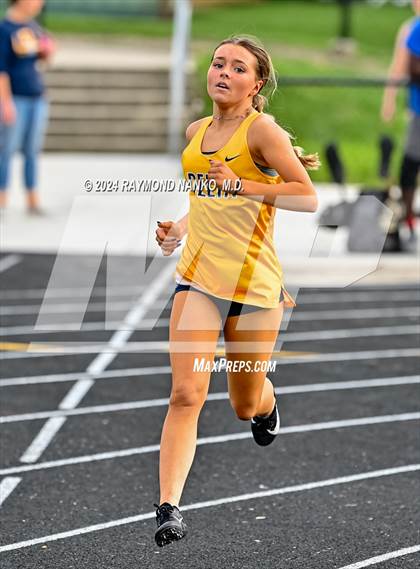 Thumbnail 2 in Muncie Central 3-Way (1600 Meter)  photogallery.