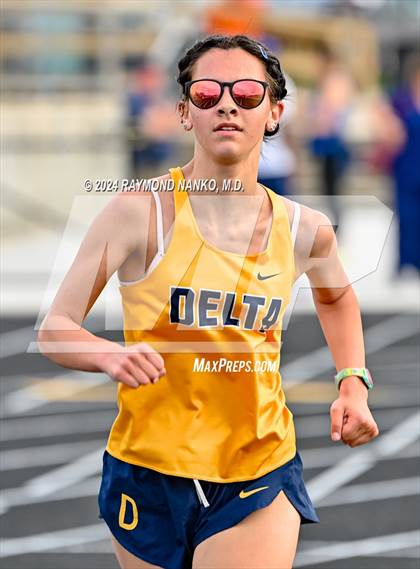 Thumbnail 3 in Muncie Central 3-Way (1600 Meter)  photogallery.