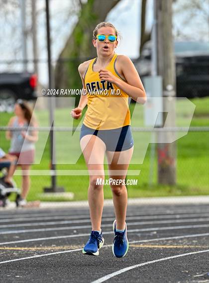 Thumbnail 3 in Muncie Central 3-Way (1600 Meter)  photogallery.