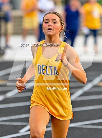 Thumbnail 2 in Muncie Central 3-Way (1600 Meter)  photogallery.