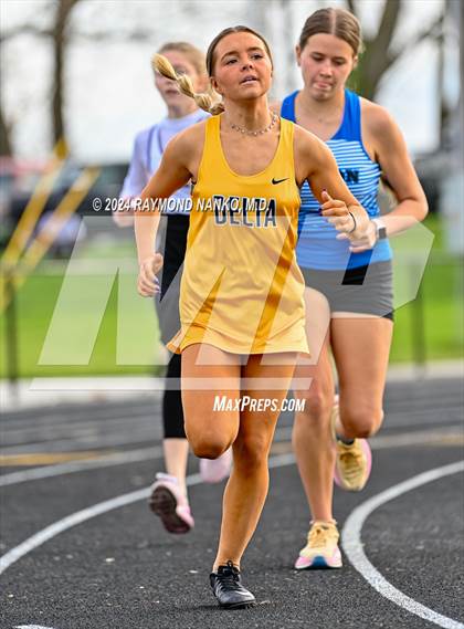 Thumbnail 1 in Muncie Central 3-Way (1600 Meter)  photogallery.