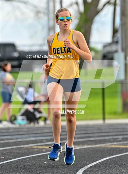 Thumbnail 3 in Muncie Central 3-Way (1600 Meter)  photogallery.