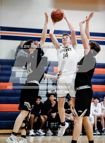 Thumbnail 3 in Calabasas vs Oak Park (4th Annual West Valley Thanksgiving Tip-Off Classic) photogallery.