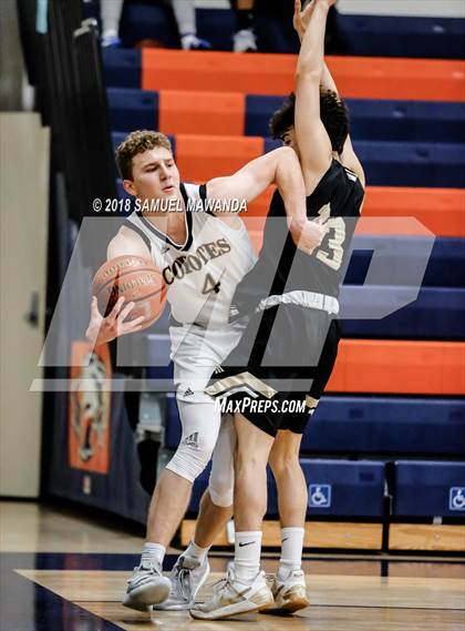 Thumbnail 2 in Calabasas vs Oak Park (4th Annual West Valley Thanksgiving Tip-Off Classic) photogallery.