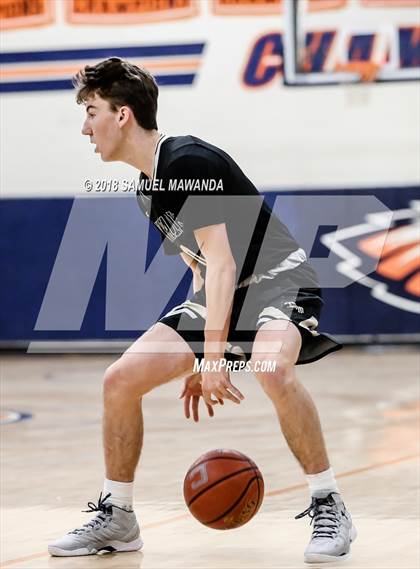 Thumbnail 2 in Calabasas vs Oak Park (4th Annual West Valley Thanksgiving Tip-Off Classic) photogallery.