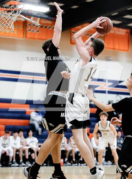 Thumbnail 1 in Calabasas vs Oak Park (4th Annual West Valley Thanksgiving Tip-Off Classic) photogallery.