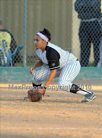 Thumbnail 3 in Casa Roble vs. Rodriguez (CIF SJS D3 Final - Game 2) photogallery.
