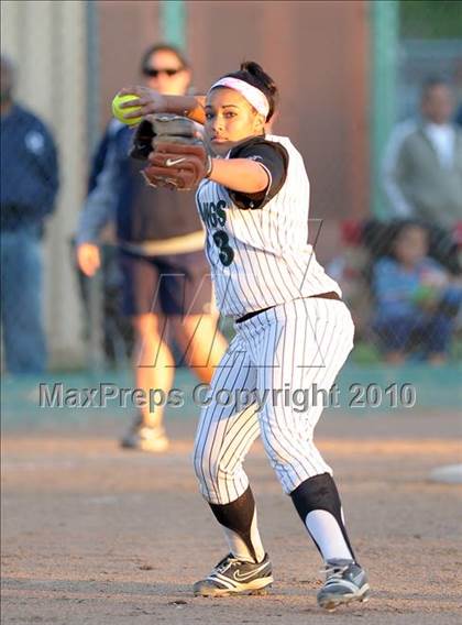 Thumbnail 1 in Casa Roble vs. Rodriguez (CIF SJS D3 Final - Game 2) photogallery.