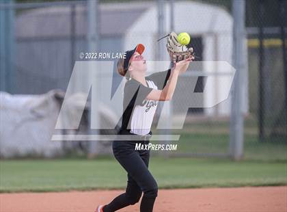 Thumbnail 3 in Norman @ Mustang photogallery.