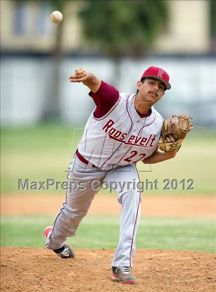 Thumbnail 1 in Roosevelt vs South East  photogallery.