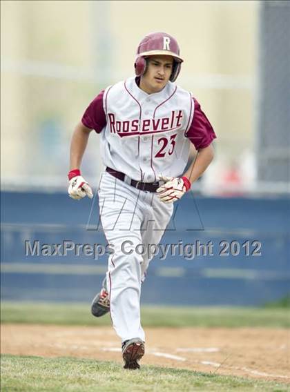 Thumbnail 2 in Roosevelt vs South East  photogallery.