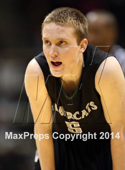 Thumbnail 1 in Denver East vs. Fossil Ridge (CHSAA 5A Final) photogallery.
