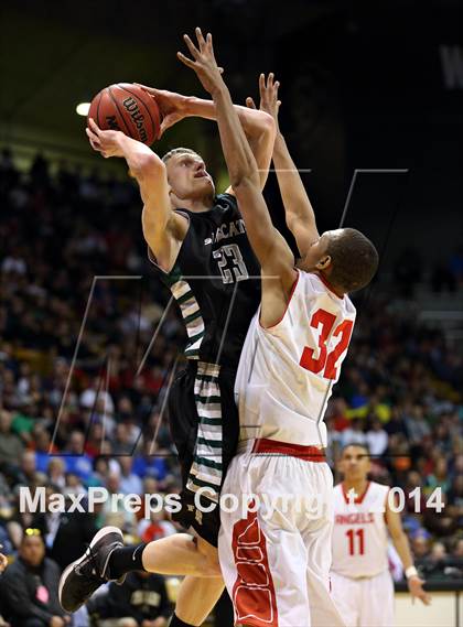 Thumbnail 2 in Denver East vs. Fossil Ridge (CHSAA 5A Final) photogallery.