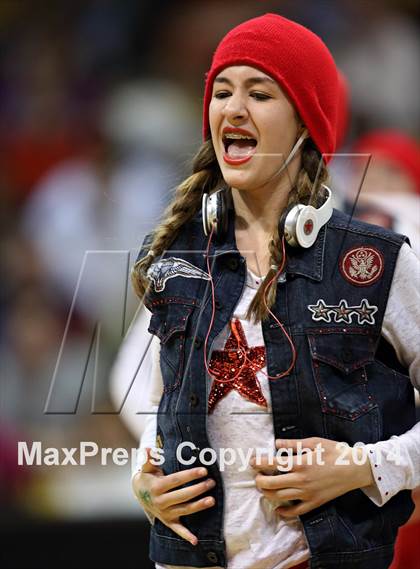 Thumbnail 1 in Denver East vs. Fossil Ridge (CHSAA 5A Final) photogallery.