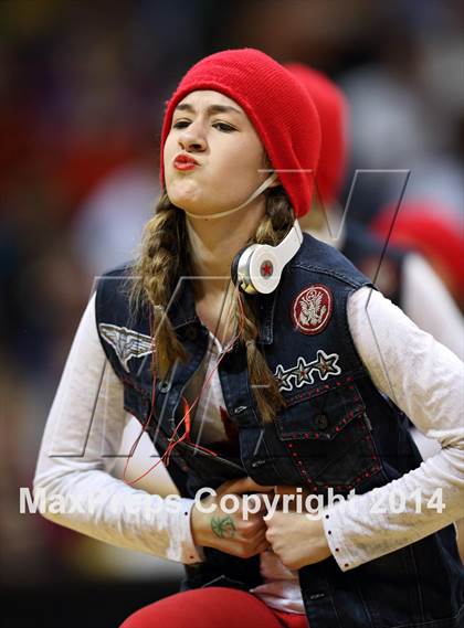 Thumbnail 2 in Denver East vs. Fossil Ridge (CHSAA 5A Final) photogallery.