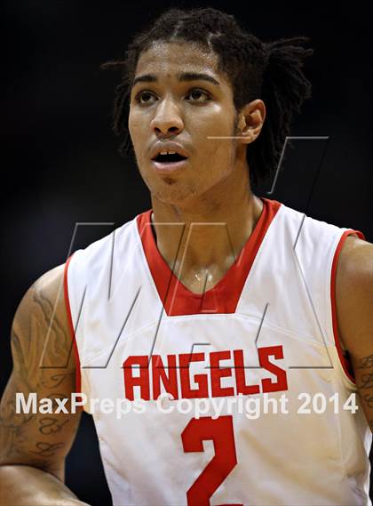 Thumbnail 3 in Denver East vs. Fossil Ridge (CHSAA 5A Final) photogallery.