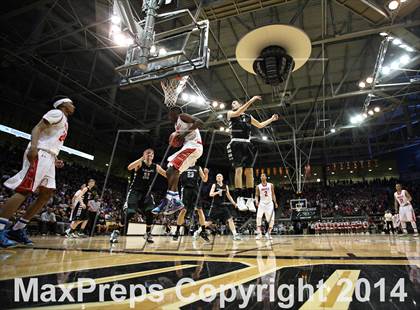 Thumbnail 1 in Denver East vs. Fossil Ridge (CHSAA 5A Final) photogallery.