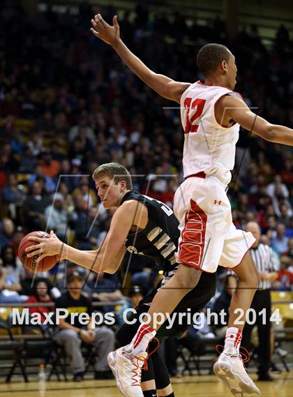 Thumbnail 1 in Denver East vs. Fossil Ridge (CHSAA 5A Final) photogallery.