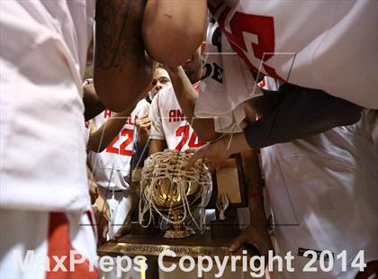 Thumbnail 3 in Denver East vs. Fossil Ridge (CHSAA 5A Final) photogallery.