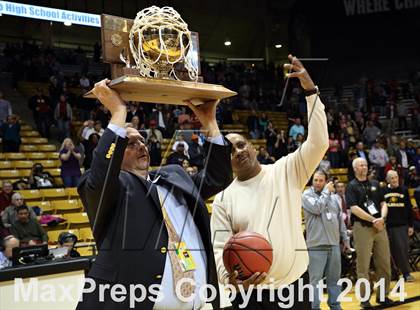 Thumbnail 2 in Denver East vs. Fossil Ridge (CHSAA 5A Final) photogallery.