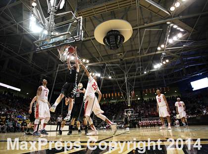 Thumbnail 1 in Denver East vs. Fossil Ridge (CHSAA 5A Final) photogallery.