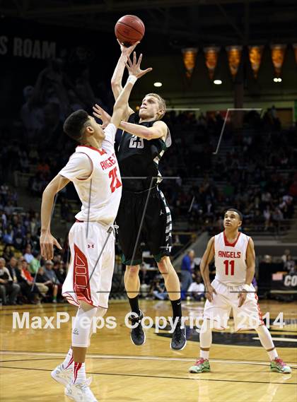 Thumbnail 2 in Denver East vs. Fossil Ridge (CHSAA 5A Final) photogallery.