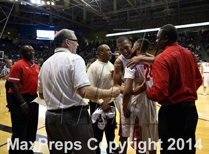 Thumbnail 3 in Denver East vs. Fossil Ridge (CHSAA 5A Final) photogallery.
