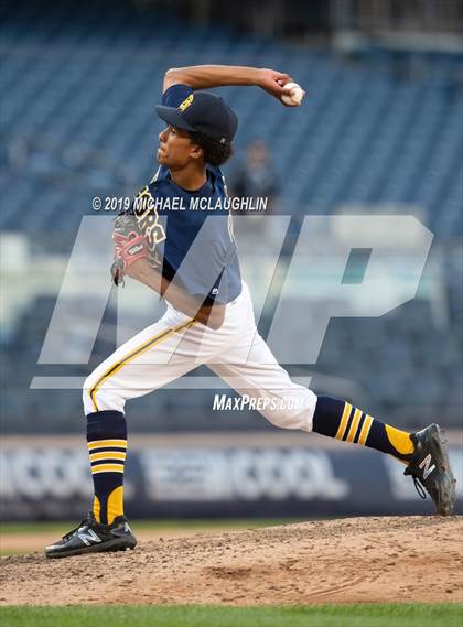 Thumbnail 1 in Lafayette vs Inwood (PSAL Section 12 AA Final) photogallery.
