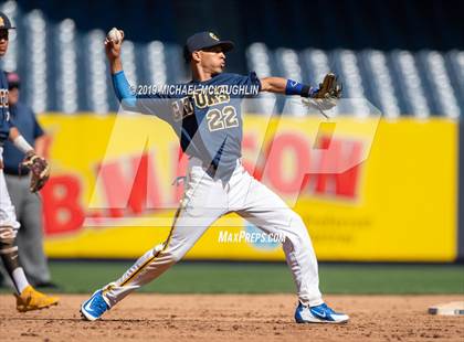 Thumbnail 1 in Lafayette vs Inwood (PSAL Section 12 AA Final) photogallery.