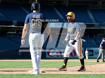 Thumbnail 1 in Lafayette vs Inwood (PSAL Section 12 AA Final) photogallery.