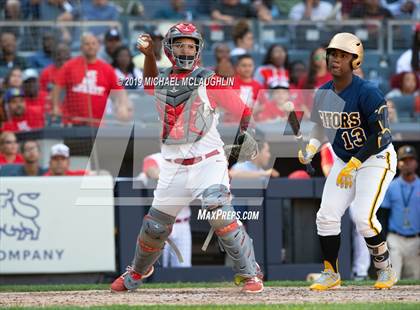 Thumbnail 1 in Lafayette vs Inwood (PSAL Section 12 AA Final) photogallery.