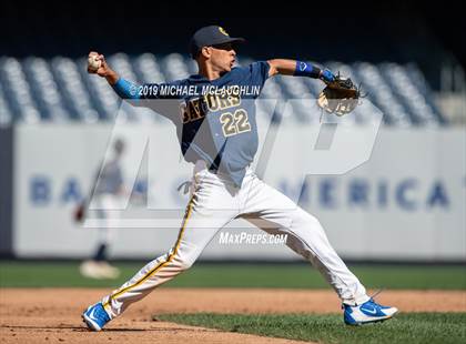 Thumbnail 2 in Lafayette vs Inwood (PSAL Section 12 AA Final) photogallery.
